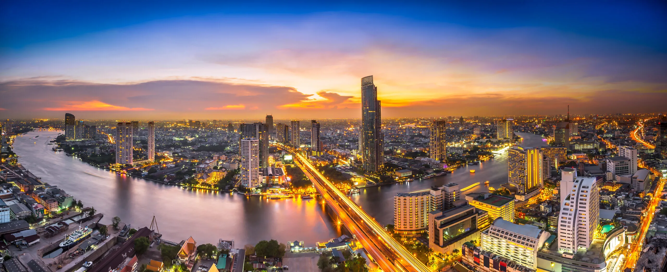 CloudWave infrastructure and network in Bangkok